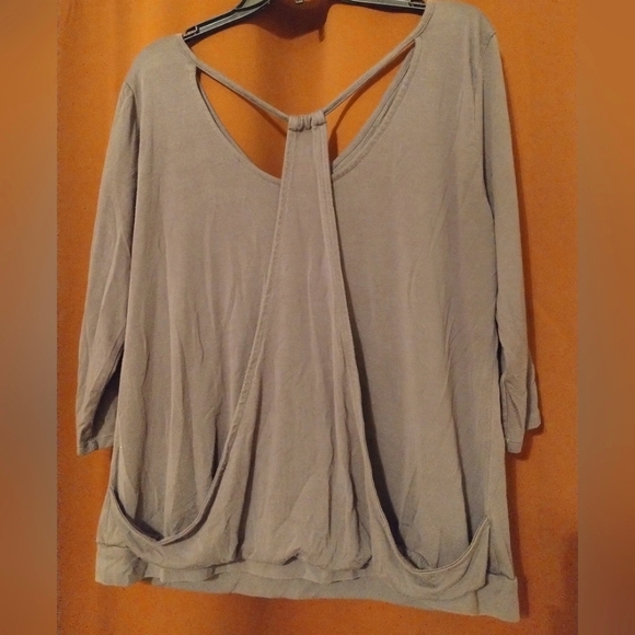 Women's XL 3/4 sleeve, soho NEW YORK & COMPANY JEANS brand top. - Picture 2 of 3